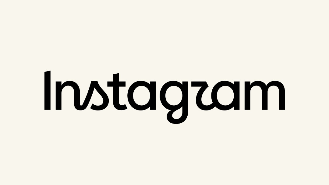 Logo Instagrama: AI w kałamarnicy.